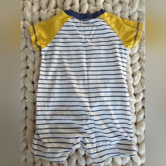 2 Carters Rompers - Picture 9 of 10
